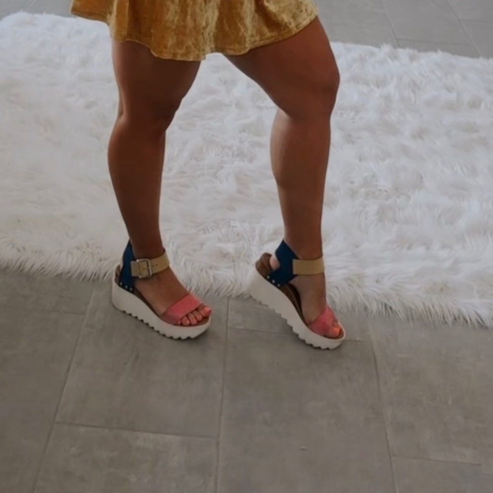 Steve Madden blue yellow pink white platform sandals